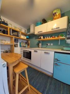 Een keuken of kitchenette bij Little Pinfold Cottage