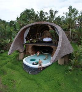 Veluvana Bali tesisinde veya buraya yakın yüzme havuzu