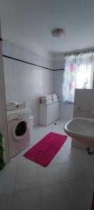 Ένα μπάνιο στο Sky Moda Appartamento