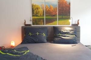 En eller flere senge i et værelse på my place in Meißen