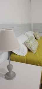 A bed or beds in a room at espai Abadia