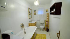 Fotografie z fotogalerie ubytování Central & Vintage Apartment Sinj v destinaci Sinj