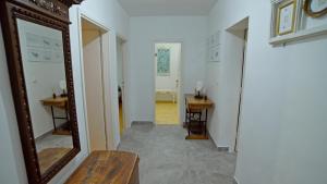 Fotografie z fotogalerie ubytování Central & Vintage Apartment Sinj v destinaci Sinj