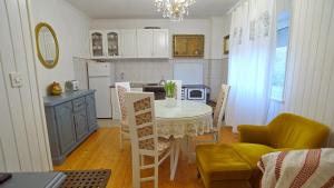 Fotografie z fotogalerie ubytování Central & Vintage Apartment Sinj v destinaci Sinj