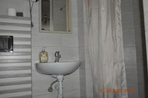 Koupelna v ubytování Apartamenty i pokoje u Kryni