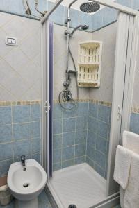 A bathroom at Amaryllis Apartments