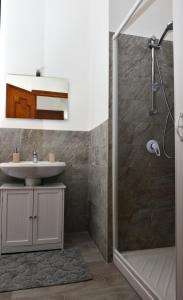 A bathroom at Amaryllis Apartments