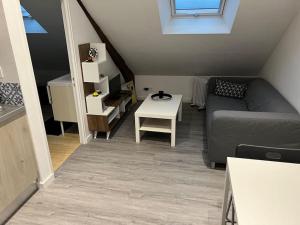 Posezení v ubytování 2 Appartement neuf centre ville proche gare et commerces