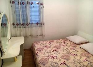 Afbeelding uit fotogalerij van Apartmani Frane in Tribunj +45 foto's