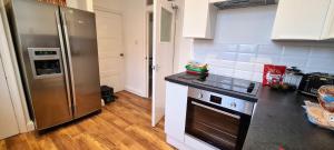 Køkken eller tekøkken på Victoria Mansions + 9 billeder