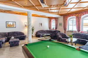 Posezení v ubytování Hotel Eisensteiner Hof
