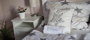 Posteľ alebo postele v izbe v ubytovaní Palatinus Apartman Esztergom