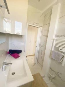 Kúpeľňa v ubytovaní Appartement 2P Idéalement Placé Juan les Pins
