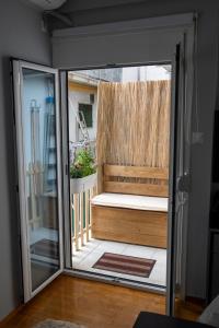 Balkón nebo terasa v ubytování "Elegance" Central Luxury Apartment Piraeus