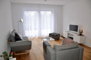 Et tv og/eller underholdning på BLICKinsGRUEN