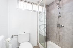 Łazienka w obiekcie Las Damas 14-B Sea View Levante Beach