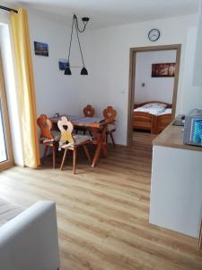 Posteľ alebo postele v izbe v ubytovaní Apartmány Horní Bečva