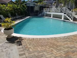 Piscina di Ridgeview suite 4 o nelle vicinanze