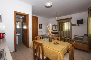 ファラサルナにあるMagnolia Apartments and Studiosのギャラリーの写真