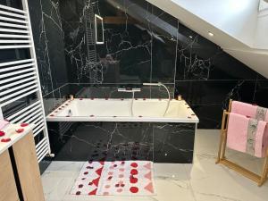 Zdjęcie z galerii obiektu Metz Gare - Appartement quartier Impérial w Metz