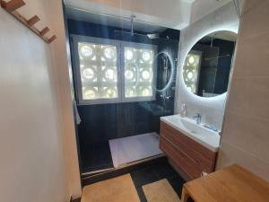 Fotografia z galérie ubytovania Appartement moderne et spacieux (Île de Nantes, futur CHU) v destinácii Nantes