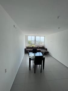 Ruang makan di apartemen