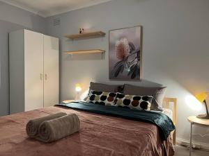 Ліжко або ліжка в номері Yours 3 bedrooms house - Granny Flat Close to Park