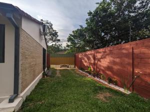 Een tuin van Casa independiente amoblada en Capiata