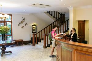 Lobby eller resepsjon på Queens Hotel by BON Hotels