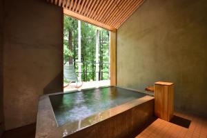 Galeri foto Onsen Glamping ShimaBlue di Nakanojo