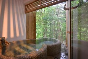 Galeri foto Onsen Glamping ShimaBlue di Nakanojo