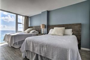 Легло или легла в стая в Luxe Beachfront Ft Lauderdale Resort Condo with Pool apts