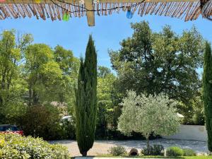 Vonkajšia záhrada v ubytovaní La Luberonne gordes