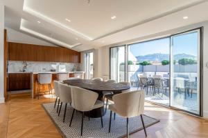 Kuchyňa alebo kuchynka v ubytovaní Sumptuous renovated Penthouse - Gray d'Albion-Croi
