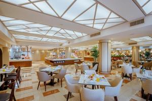 Restaurace v ubytování Louis Ledra Beach