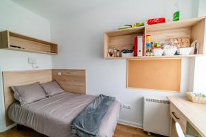 Kuchyň nebo kuchyňský kout v ubytování Micampus Logroño Student Residence