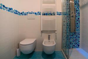 Un baño de Amalfi Coast Ncopp' a' Scalinatella