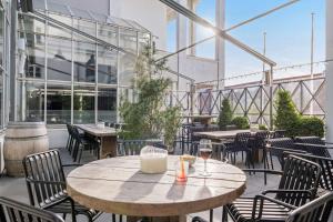 Een restaurant of ander eetgelegenheid bij Best Western ToRVEhallerne