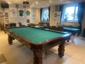 Biliár nebo kulečník v ubytování Hostel CENTRUM