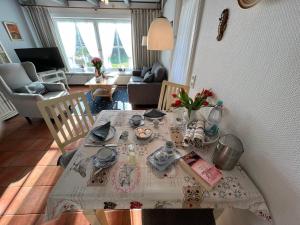 Posezení v ubytování Kapitän Ahab im Haus Käpt'n Andresen