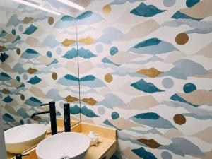 A bathroom at Meloneras Garden Suite