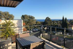 Balkon atau teras di T2 brand new with shared pool in Fréjus