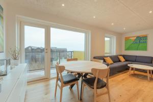 Imagen de la galería de Bright 2BR apartment, great view, en Tórshavn