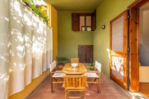 A seating area at Domus Carlotta Apartment with sea view Villasimius Még 37 kép