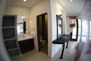 Fotografie z fotogalerie ubytování Sapphire Seas Beachfront Hotel v Hikkaduwě