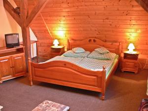 Łóżko lub łóżka w pokoju w obiekcie Hotel Svaty Hubert