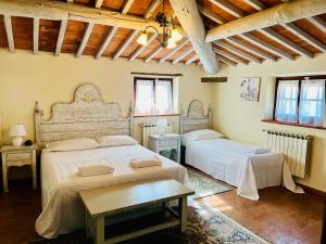Posteľ alebo postele v izbe v ubytovaní Villa Schiatti + 37 fotografií