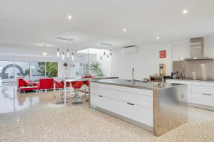 Η κουζίνα ή μικρή κουζίνα στο Casa Clarisse by Holiday Rental Madeira