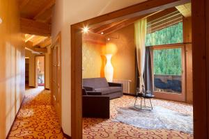 A seating area at Adler Inn Tyrol Mountain Resort SUPERIOR