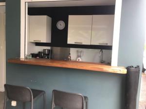 Kuchyň nebo kuchyňský kout v ubytování Villa Jalna Zamana 2 chambres piscine privée jardin